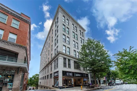 84 W Walnut Street #501