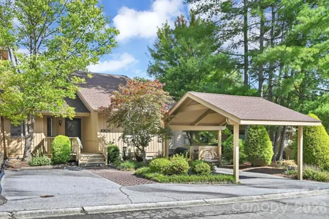 901 Red Oak Drive