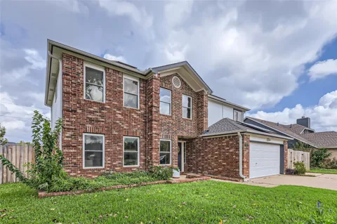 500 Hawthorne Lane