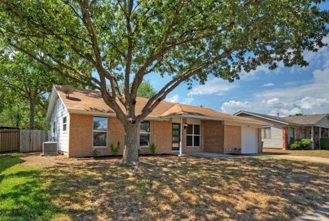 405 E GRADY DRIVE