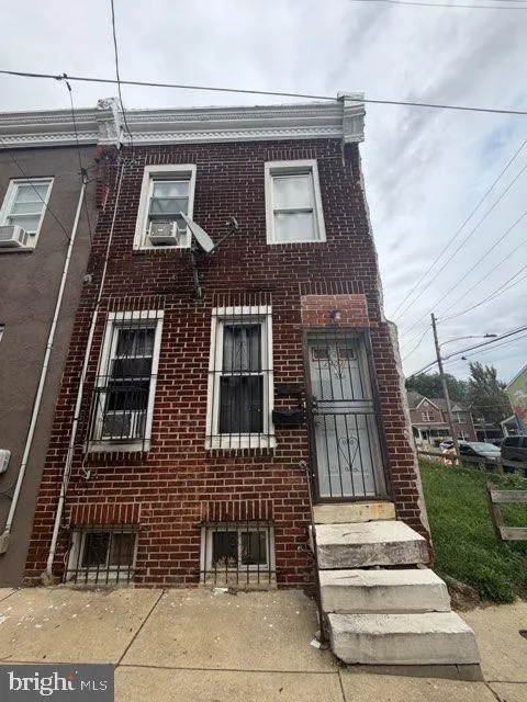 2403 CLARION STREET