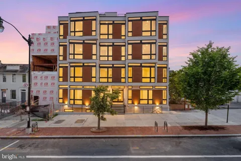 710 KENNEDY STREET NW #10