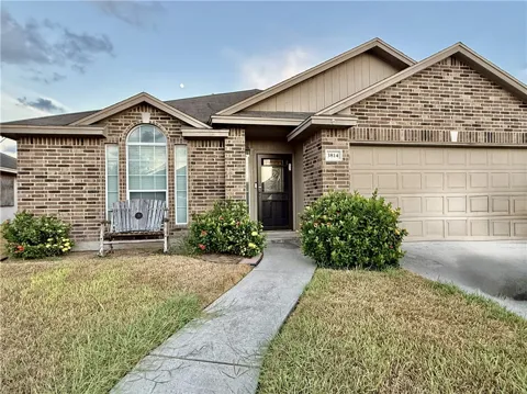 3814 Las Bahias Drive