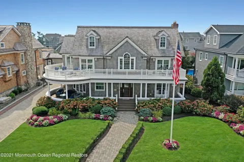 4 Brooklyn Boulevard