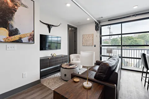 65 Lindsley Ave #206
