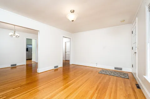 1402 Grandview Drive