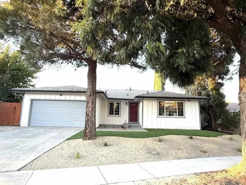 1249 Metten Ave