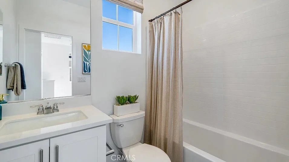 4560 S Forsyth Paseo Ontario, CA 91762
