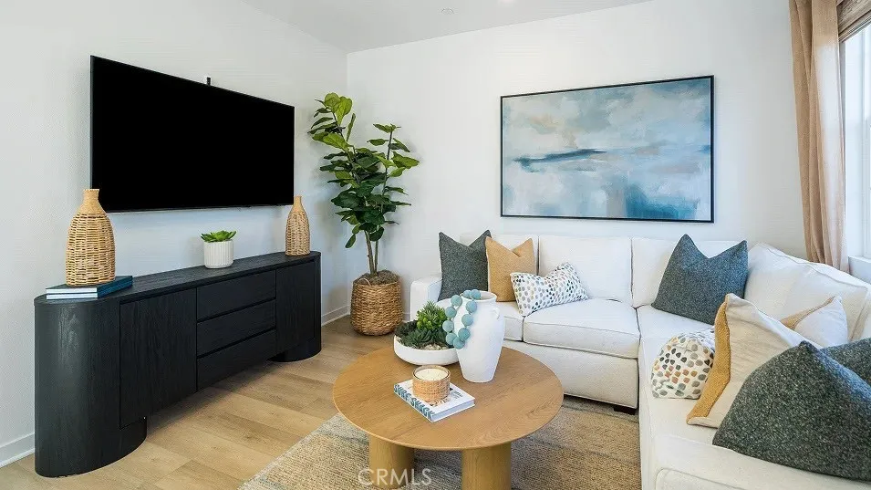 4560 S Forsyth Paseo Ontario, CA 91762