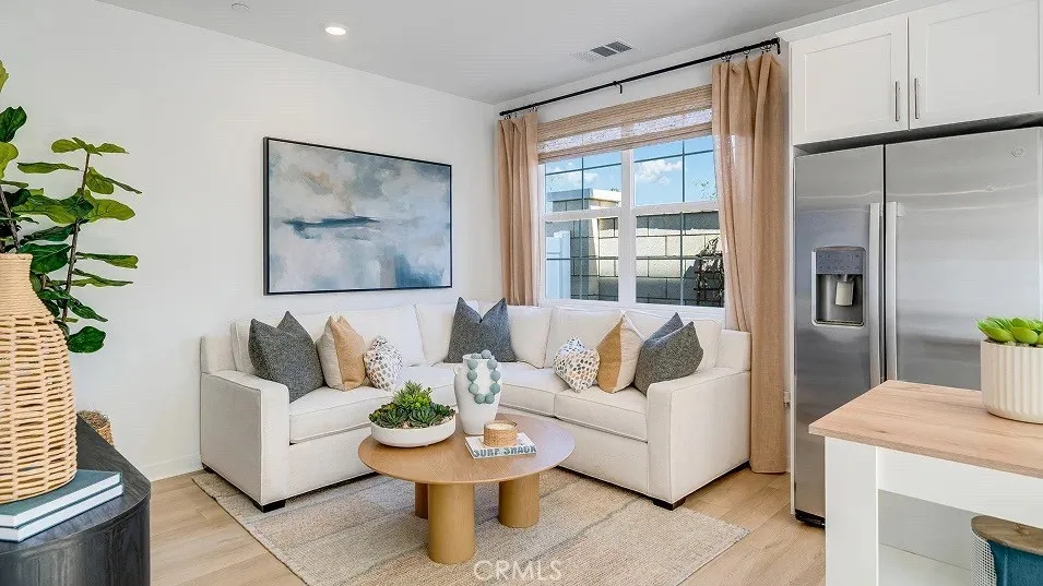 4560 S Forsyth Paseo Ontario, CA 91762