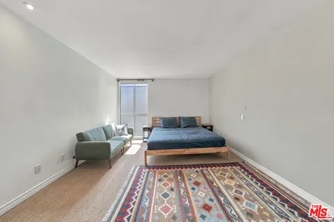 949 Kings Road #309