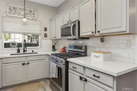 1555 Orange #1205