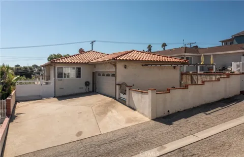 1306 W 25th