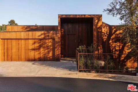 5698 Holly Oak Drive