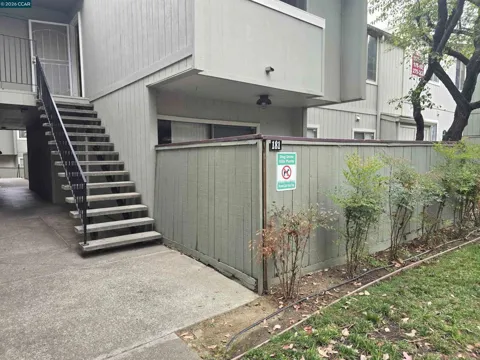 1333 Camino Alto