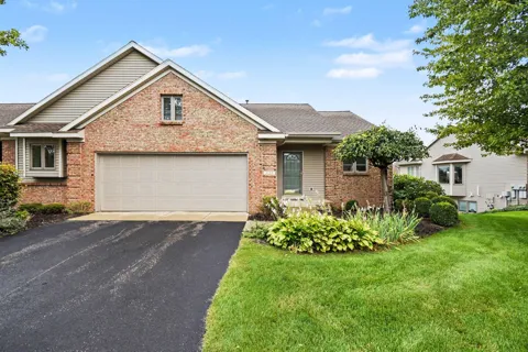 1735 Laramy Lane #11