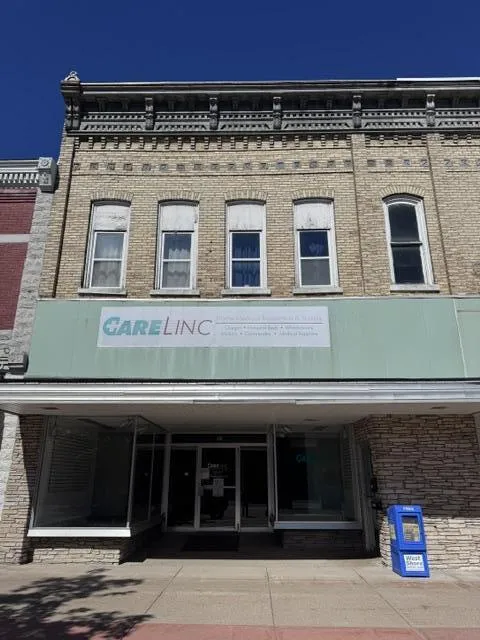 124 W Upton Avenue