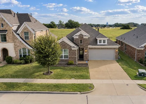 330 Gleneagles Drive
