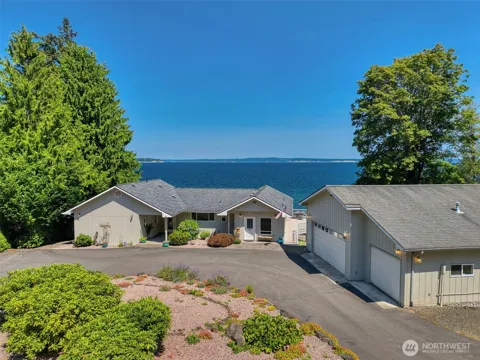 131 S Bay Way