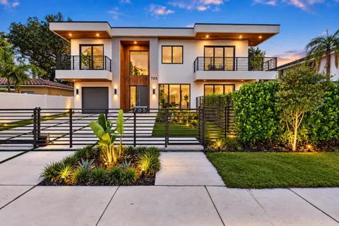 705 SW 8TH TERRACE