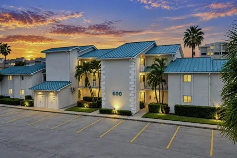 2400 S Ocean Drive #631
