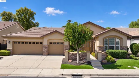 1117 Burghley Ln