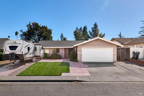 433 Dahlia Street
