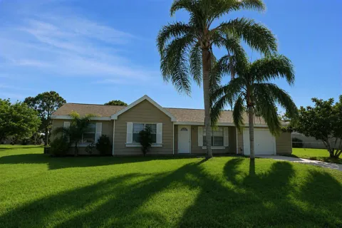 374 SW Eastport Circle