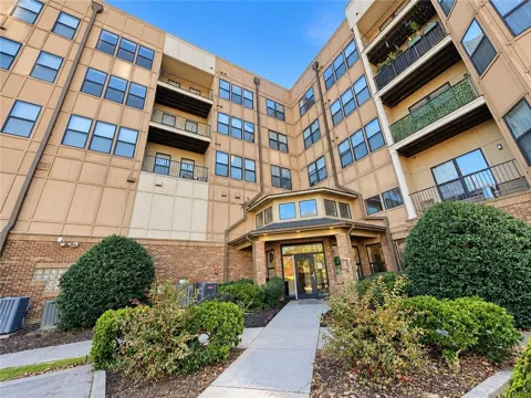 898 Oak Street SW #1311