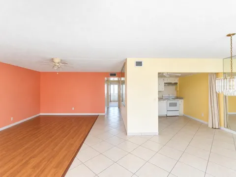 205 Wellington M