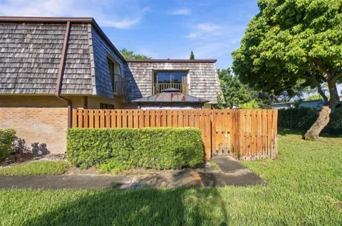 159 LAKE ARBOR DRIVE