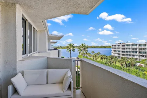 2773 S Ocean Boulevard #517