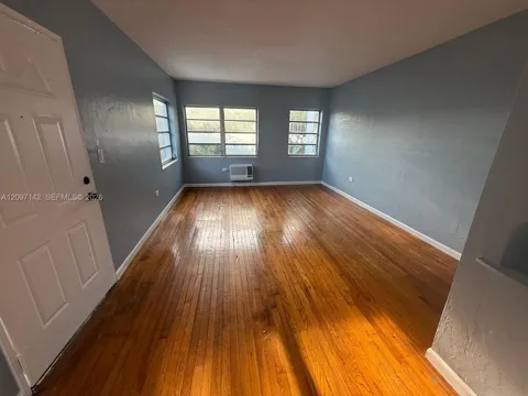 1730 Marseille Dr #4