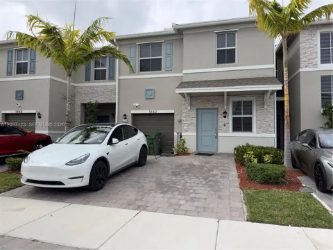 1842 SE 7th Ter #1842