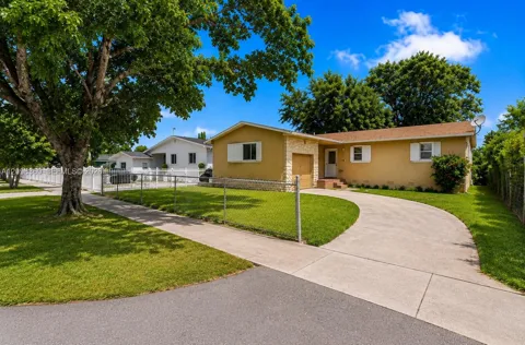 3031 NW 69th Ter