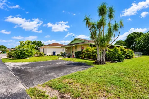 4601 SW 137th Ct