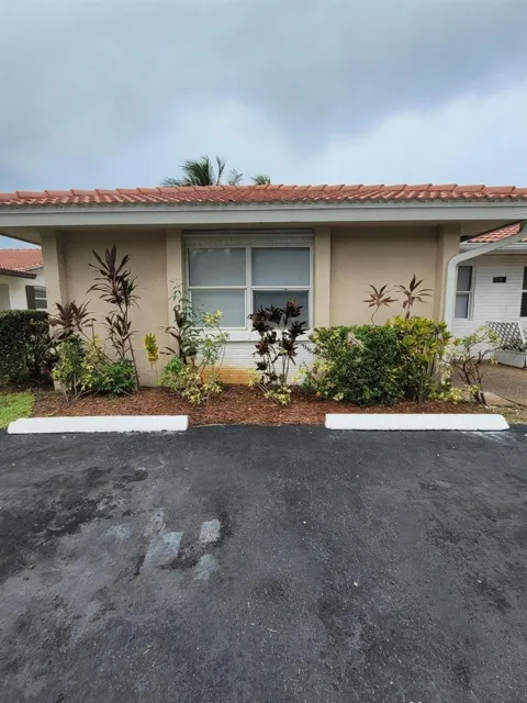8539 NW 23RD Manor