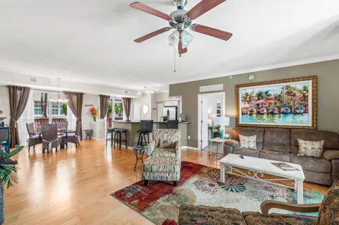225 NE 1st Street #207