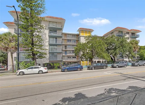 12590 NE 16th Ave #402