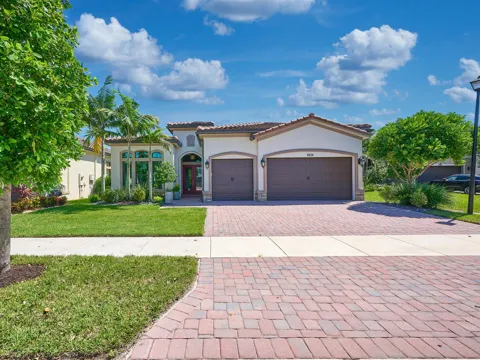7832 DEER LAKE COURT