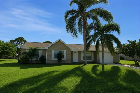 374 SW Eastport Circle