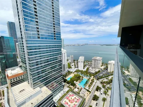 1451 Brickell Ave #4204