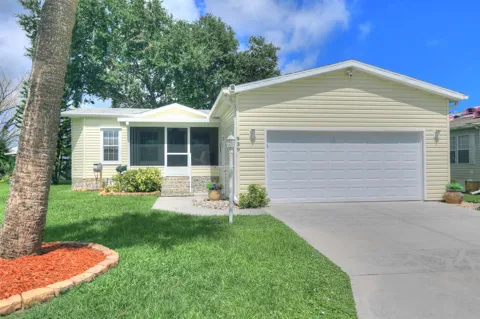 939 PECAN CIRCLE