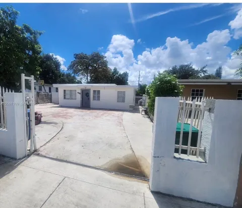3042 NW 95th Ter