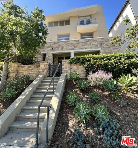 13071 Bluff Creek Drive