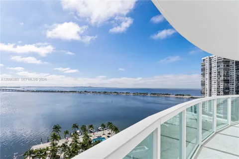 2101 Brickell Ave #1206