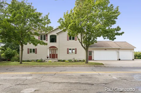 1524 Lakeshore Drive