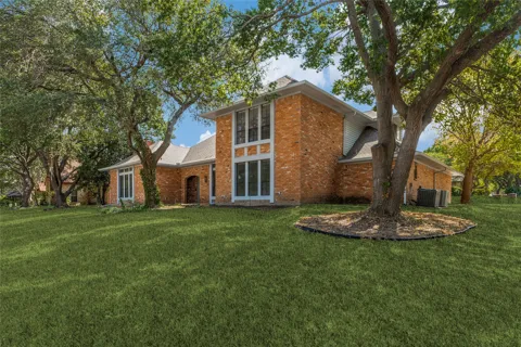 5013 Country Place Drive
