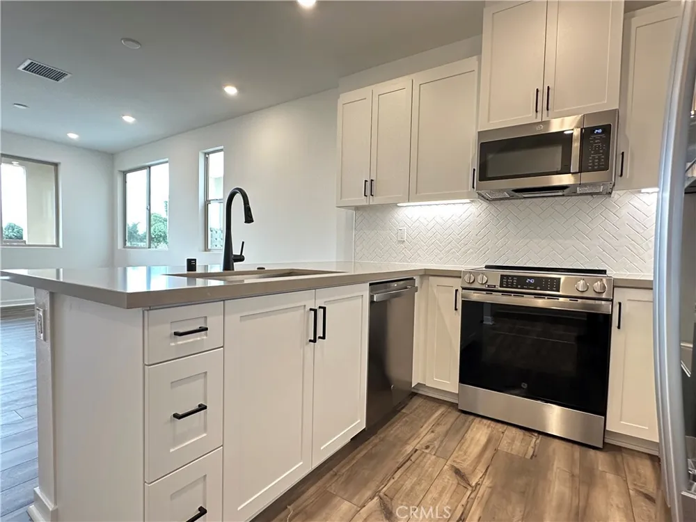 1313 Pinecrest Paseo Ontario, CA 91762