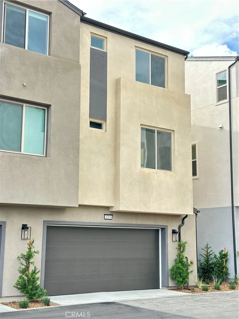 1313 Pinecrest Paseo Ontario, CA 91762